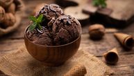 Domaći sladoled, bez konzervansa i veštačkih boja: Recept za kremastu poslasticu od čokolade