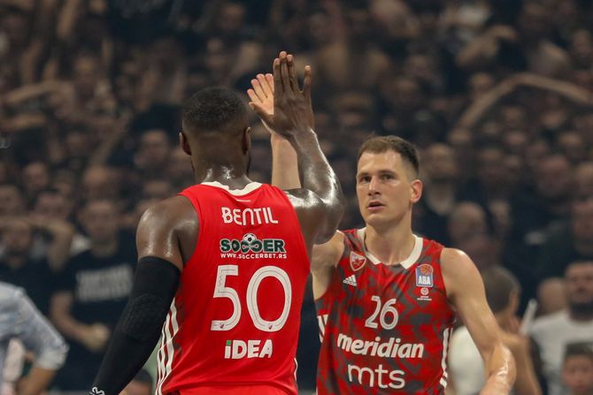 Ben Bentil, Nemanja Nedović Ben Bentil, Nemanja Nedović