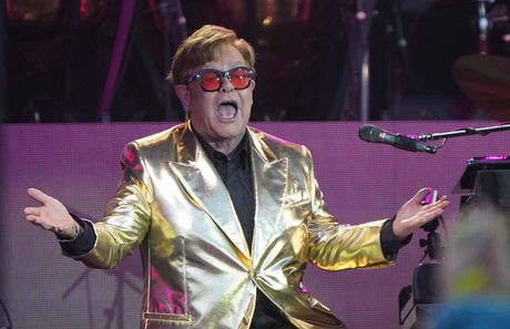 Nastup Eltona Džona na festivalu Glastonberi