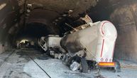 Buktinja i lom u tunelu kod Maribora: Stravičan sudar kamiona na noge digao 120 vatrogasaca