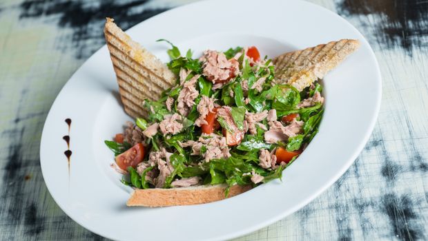 Tuna salata