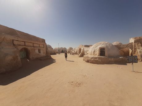Tunis, leto 2023