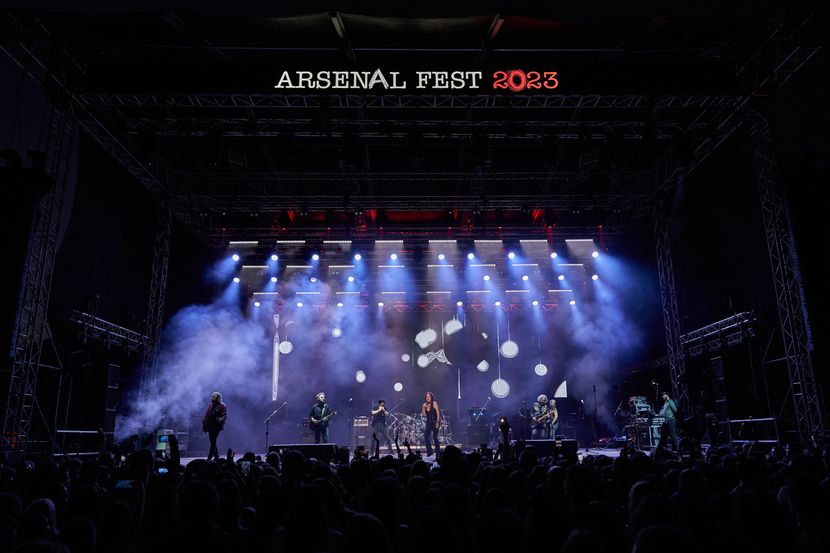 Arsenal Fest - Page 2 Grupa-parni-valjak-otvorila-arsenal-fest-u-kragujevcu-8-830x0