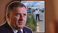 Dodik kosio travu pored puta u Banjaluci: "Ovo je poslednji put da radim tuđi posao"