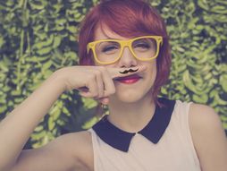 Brkovi, trend, trend 2000-ih, brkovi aksesoari