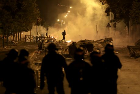 Francuska neredi nasilje protest