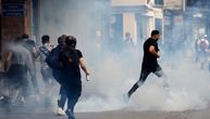 Neredi na francuskim ulicama nakon ubistva tinejdžera: Povređeno 79 policajaca, zapaljeno 1.350 vozila