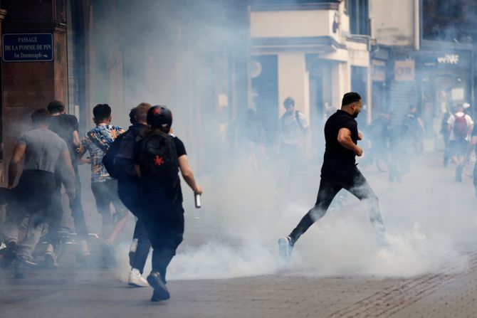 Francuska, Pariz, protesti