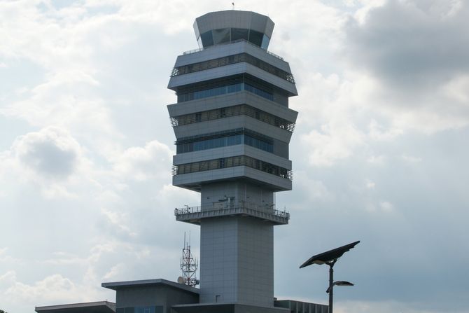 Aerodrom Nikola Tesla toranj