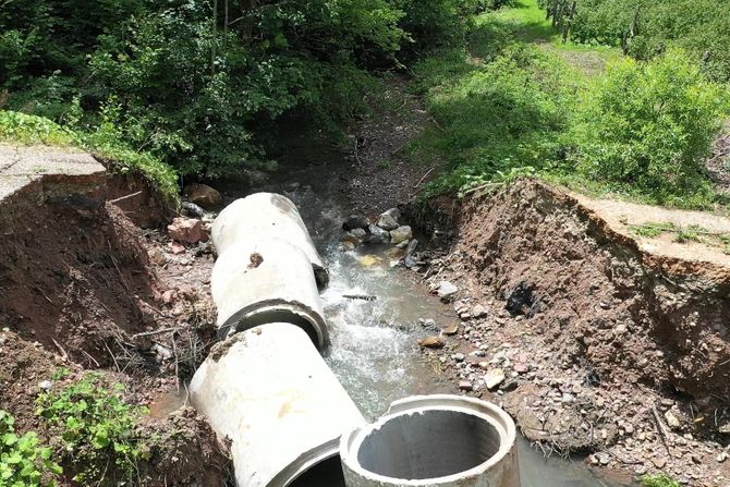 Odsekla dva sela i prekinula komunikaciju sa ostatkom opštine