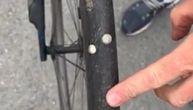 Bruka na Tur d Fransu: Nepoznata osoba posula eksere po putu i izbušila gume vodećim biciklistima