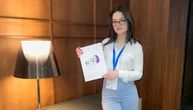 "Bila sam sama u domu kada su se začule sirene": Ovako živi Jelena, briljantna studentkinja medicine sa Kosova