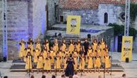 Popularni hor "Kolibri" najavio otvaranje ovogodišnjeg Budva Grad teatra
