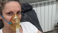 Rada Manojlović završila na kiseoniku: Zbog bolesti priključena na infuziju, snimala se bleda i bez šminke