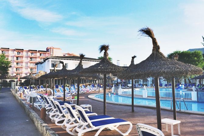 bazen bazeni bazen bazeni