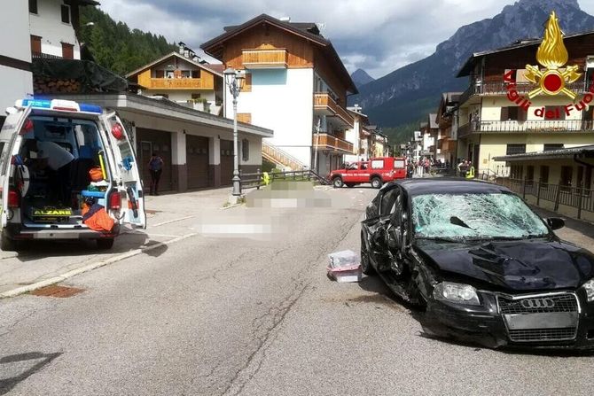 Italija udes nemac kolima naleteo na porodicu grad Santo Stefano di Cadore