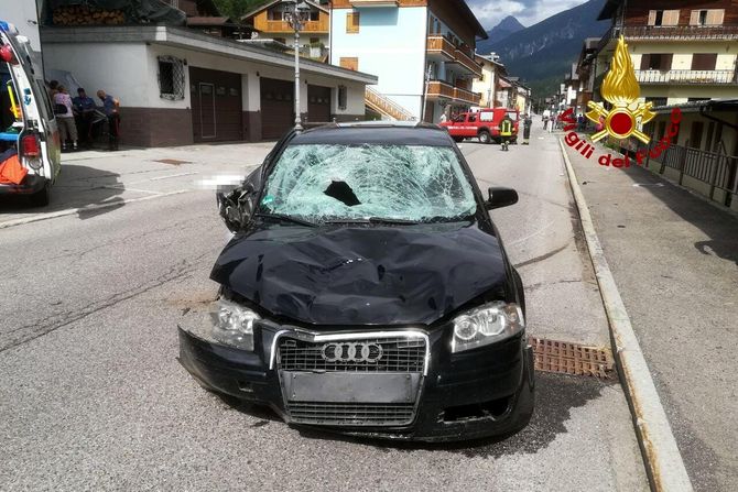 Italija udes nemac kolima naleteo na porodicu grad Santo Stefano di Cadore