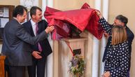 Otkrivena bista akademika Dejana Medakovića u Karlovačkoj gimnaziji