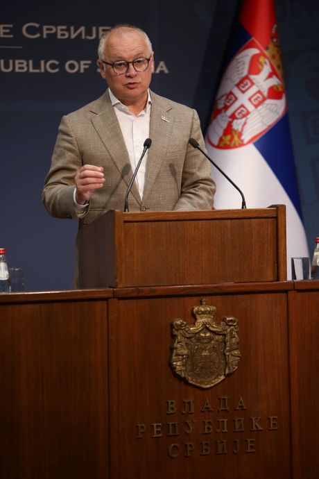 Goran Vesić, Praksa za studente u državnim preduzećima