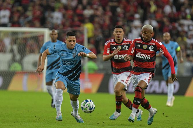 Vesli i Vitor Roke, Flamengo - Atletiko Paranense