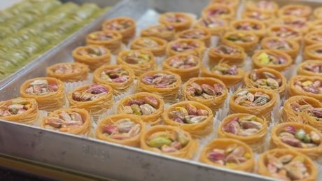 Najveća i najstarija natkrivena pijaca na svetu Veliki Bazar u Istanbulu Najveća i najstarija natkrivena pijaca na svetu Veliki Bazar u Istanbulu