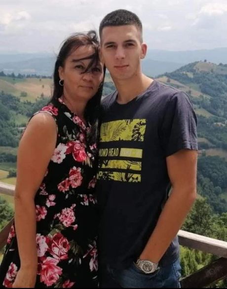 Majka ubijenog Dalibora Todorovića, Mladenovac