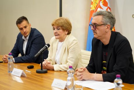 Ministarstvo zdravlja Privredna komora Srbije Teži ravnoteži Danica Grujičić Marko Čadež