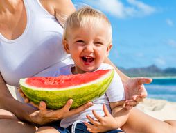 lubenica, dete, plaža, leto