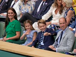 Princ Vilijam i Kejt Midlton princeza Šarlot i princ Džordž