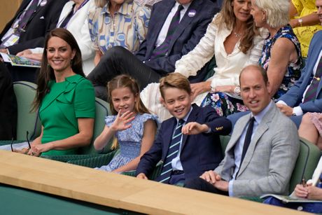 Princ Vilijam i Kejt Midlton princeza Šarlot i princ Džordž