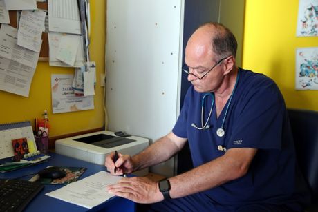 Prof. dr Dimitrije Nikolić, pedijatar, Univerzitetska dečja klinika u Tiršovoj, Tiršova Prof. dr Dimitrije Nikolić, pedijatar, Univerzitetska dečja klinika u Tiršovoj, Tiršova