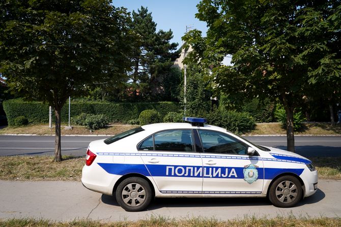 ZEMUN POLICIJA TELA