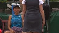 Neviđeno u svetu tenisa: Kineska teniserka brutalno pokradena, pa sa suzama u očima predala meč
