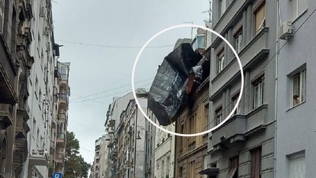 Aleksa Nenadović ulica, oluja, nevreme, krov