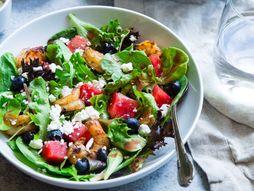 salata, paradajz, borovnice, salata od borovnica