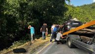 Teška saobraćajna nesreća na putu Bukurovac-Kragujevac: Jedna osoba poginula, dve povređene