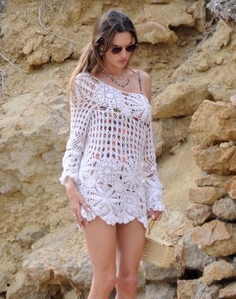 Alesandra Ambrozio Ibica Alesandra Ambrozio Ibica