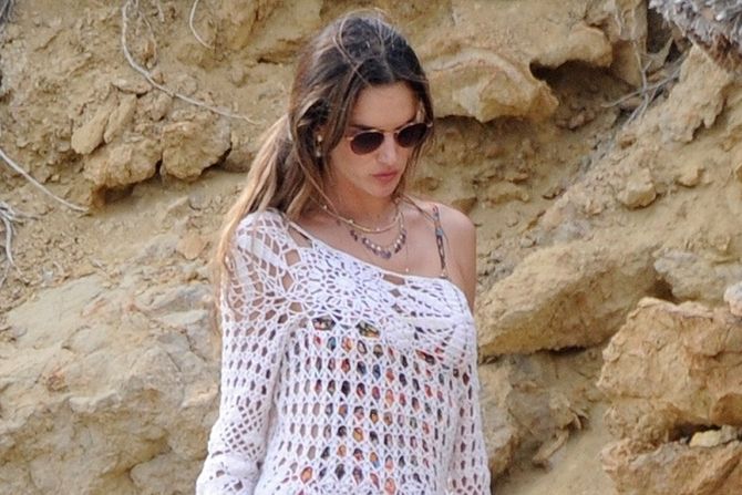 Alesandra Ambrozio Ibica Alesandra Ambrozio Ibica