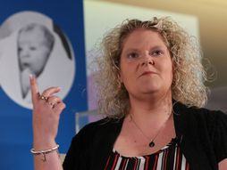 Louise Brown Luiz Braun