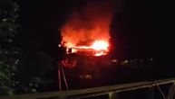 Veliki požar guta železničku stanicu u Boru