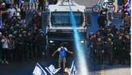 Haos na ulicama Izraela: Automobil uleteo u masu, povređena tri demonstranta