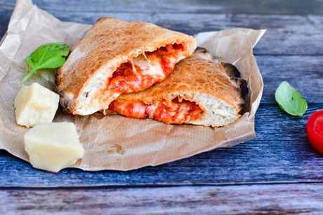 kalcone, italijanska kuhinja, italija, hrana kalcone, italijanska kuhinja, italija, hrana