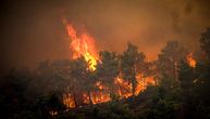 Evo gde tačno bukte požari u Grčkoj: Vatra se približila kućama na Rodosu