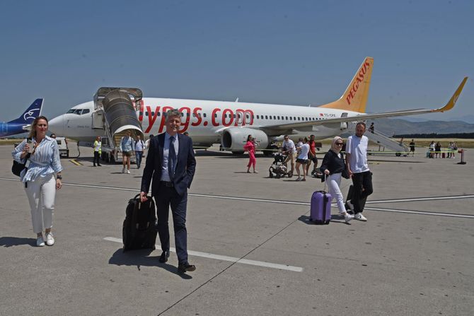 Prvi let Pegasus Airlinesa Istanbul-Podgorica