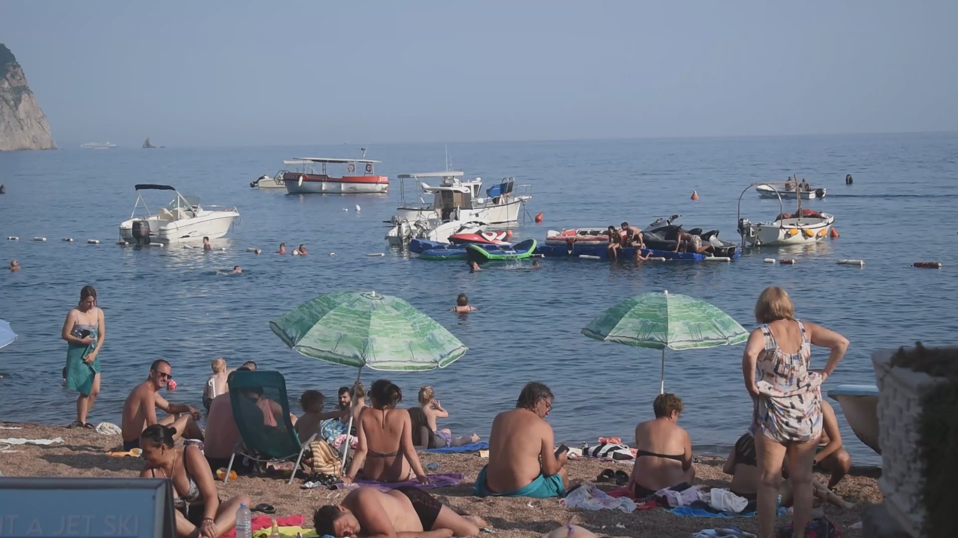 Neobičan ulov na Slovenskoј plaži u Budvi: Rus će dugo ovo pamtiti