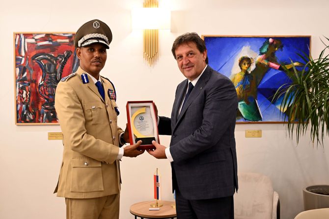 MUP-Saopstenje-Ministar Gasic-Direktor policije Somalije-Sastanak