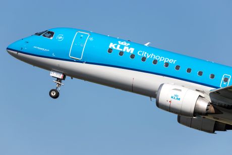 Holandski KLM Cityhopper Embraer ERJ-190