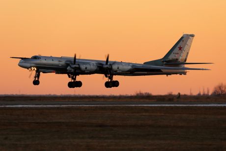 Tu-95MS, RUSSIAN AIR FORCE TUPOLEV BOMBER Tu-95MS, RUSSIAN AIR FORCE TUPOLEV BOMBER