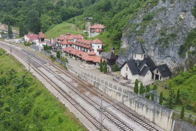 Neverovatna iscelenja dogodila se u manastiru Kumanica