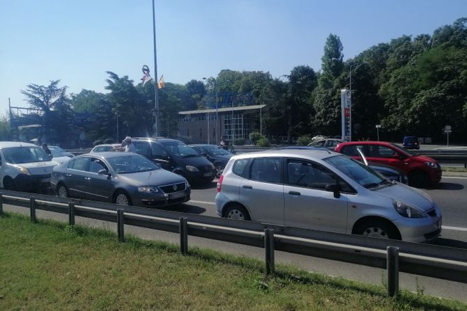 Autoput zastoj gužva ka Novom Beogradu Kod Steka